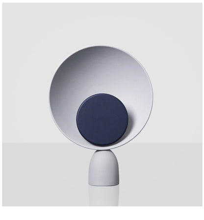 Nordic Painted Metal Table Lamp / Offwhite / US